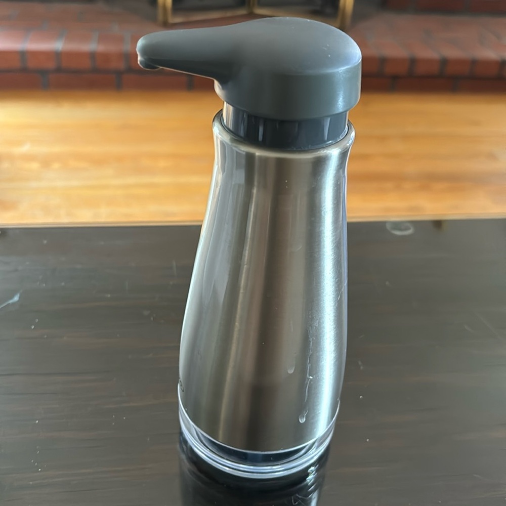 Soap dispenser